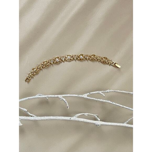 VTG Pretty Faux pearl and rhinestone Chain Link Bracelet - Picture 1 of 6